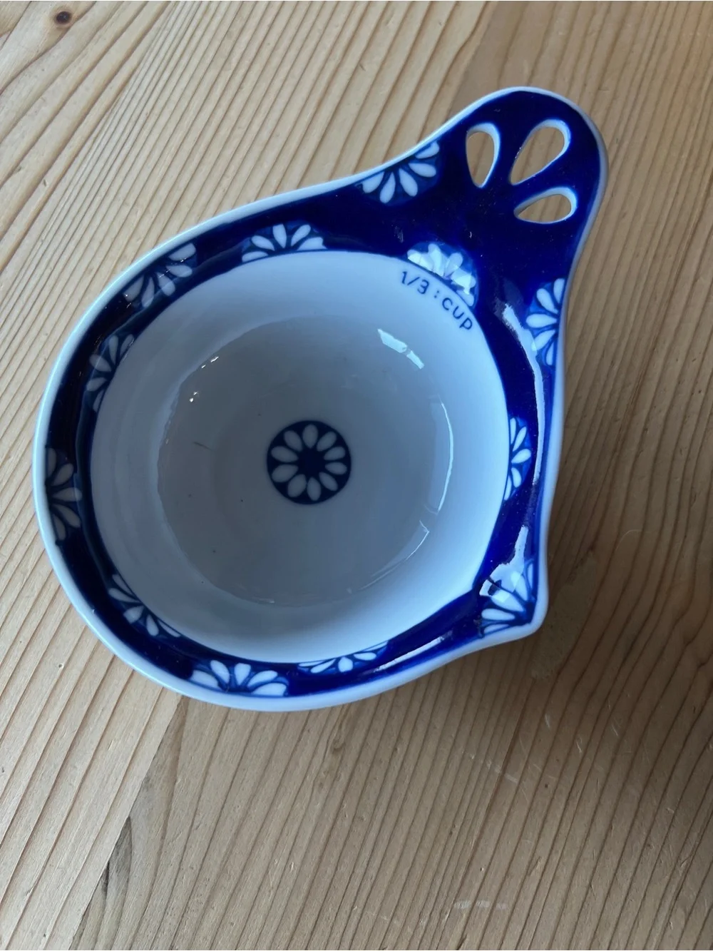 Pier 1 Ceramic Nesting Measuring Cups
